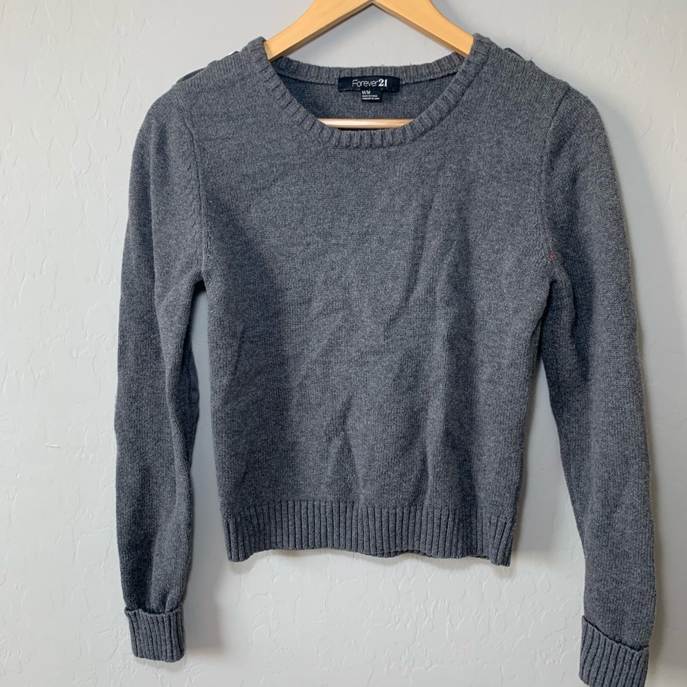 SAVE Forever 21 grey long sleeves sweater size M